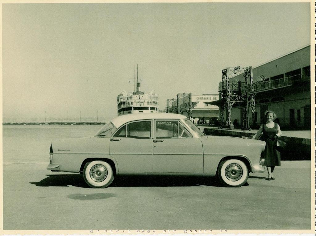SIMCA VEDETTE VERSAILLES 12 BT 92 ORAN MARS 1956 ET L EL DJEZAIR.JPG